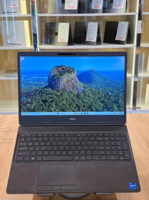 (VENDU) STATION DELL STATION PRECISION 7560 I7-11850H 64G 1To SSD RTX A3000 6G 15.6'' FHD