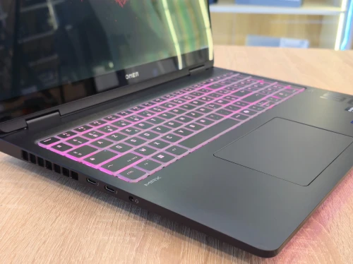 ( VENDU ) HP OMEN MAX 16-AH 2025 ULTRA 7 255HX 32G 1T SSD RTX 5070TI 12G 16'' 240HZ 2K OLED