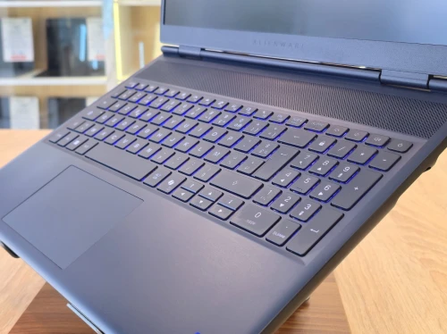 LAPTOP DELL ALIENWARE 16X AURORA AC16251 ULTRA9-275HX 32G 1T SSD RTX 5060 16'' 2K 240HZ WINDOWS 11