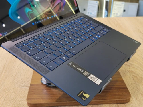 Lenovo Yoga Slim-7 ai 2025 14.5'' OLED 3K TACTIL SNAPDRAGON 16G 1T SSD
