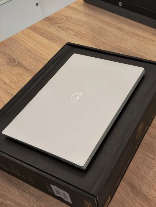 (VENDU) DELL XPS 16 9640 ULTRA 7-155H 16Go DDR5 1TB NVMe RTX4050 6GB 16.3" FHD+ WIN 11