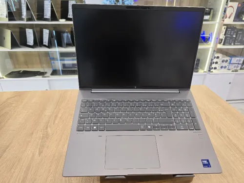(VENDU) STATION HP ZBOOK POWER G11 ULTRA 7 155H 32G 1T RTX500 ADA 16 IPS