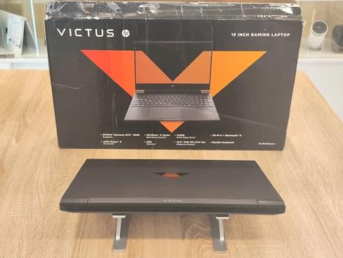 (VENDU) HP VICTUS GAMING 15-FB2082WM  RYZEN 5 8645HS 8Go 512GB NVMe RTX 4050 6Go 15.6" IPS FHD 144Hz