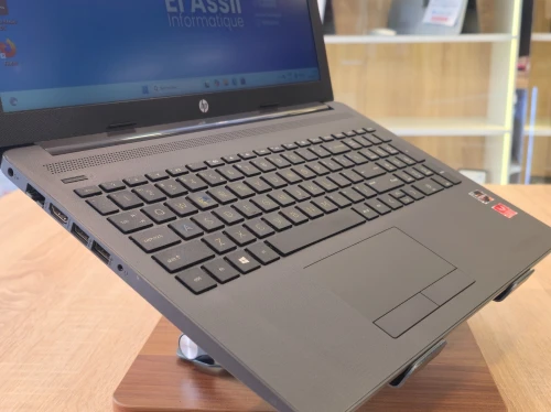 LAPTOP HP 255 G7 RYZEN 3 2200U/8G DDR4/128G SSD/15.6` FHD/WIN11