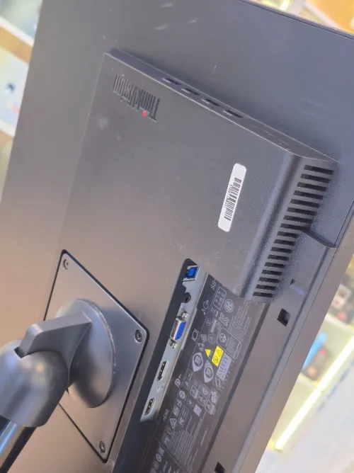 ECRAN LENOVO THINKVISION PC BUREAU 24'' T2454PA HDMI VGA DVI AUDIO