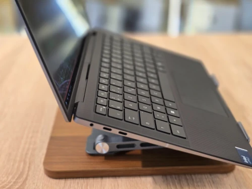 (VENDU) Station Dell Precision 5490 Ultra 7-165H VPRO 32G 1T ssd  14" FHD+ RTX2000 ada 8G