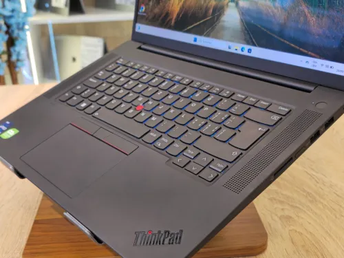 ( VENDU ) STATION LENOVO THINKPAD P1 GEN-6 I9-13900H 64G 1T RTX2000 ADA 8G 16G 16' 4K TACTIL