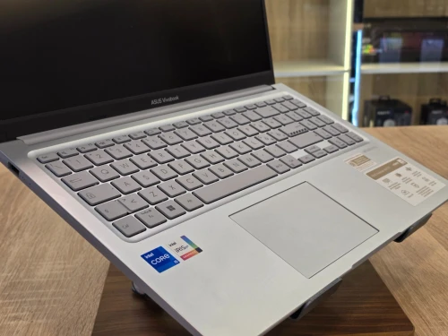 ASUS VIVOBOOK E1504Z  i5-1235U 16G 512G SSD 15.6' FHD WIN 11