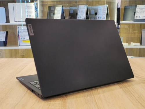 (VENDU) LENOVO V15 G4 RYZEN 7-7730U 16G 1T SSD 15.6'' FHD WINDOWS11