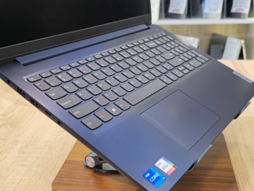 (VENDU) LENOVO IDEAPAD-1 I5-1334U 16GB 512G SSD 15.6' FHD WINDOWS 11 SOUS EMBALAGE