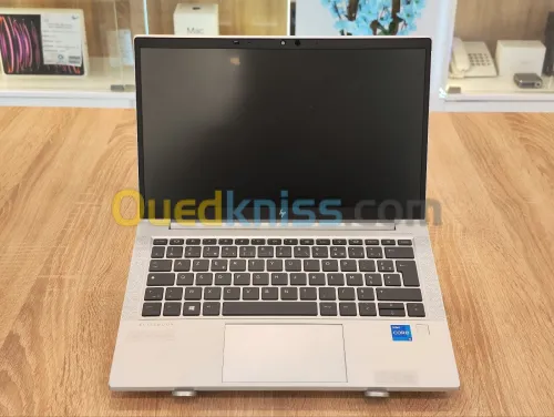 HP ELITEBOOK  830 G8  I5-1165G7 8Go 256GB NVMe 13.3'' FHD IPS WIN 11 [VENDU]