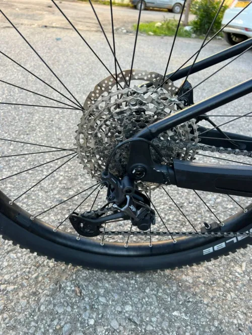 Vélo électrique cube création