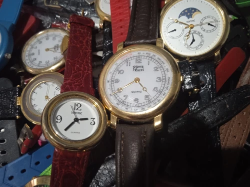 Lot 240 montre original