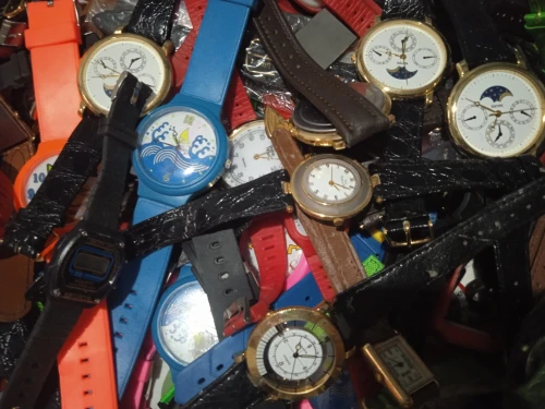 Lot 240 montre original