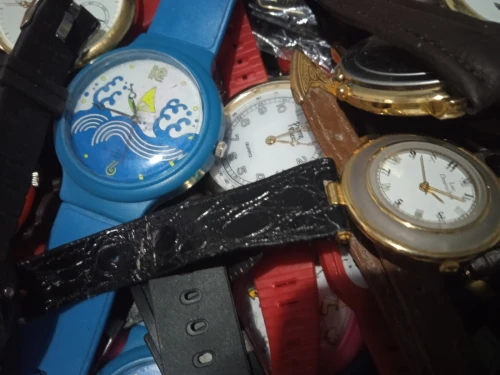 Lot 240 montre original