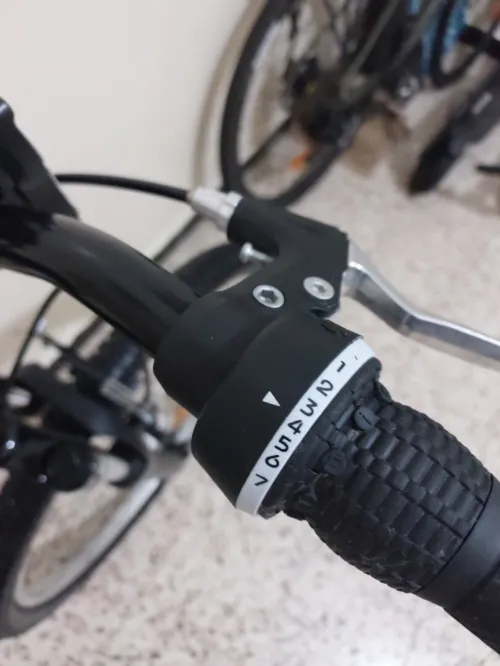 Vélo VTT Rockrider ST50 neuf j'amais utilisé