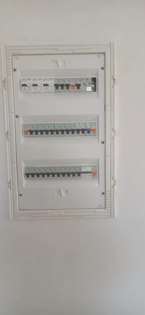 électricien générale (MD électrique)