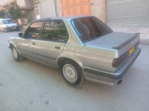 BMW Série 3 1988 E30