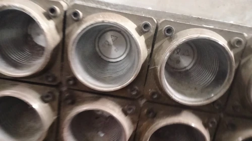 Moule thermoformage gobelets 