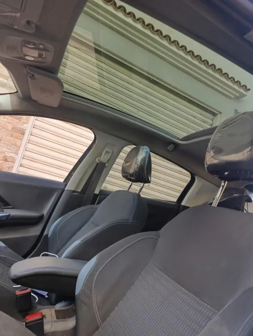 Peugeot 208 2015 Allure