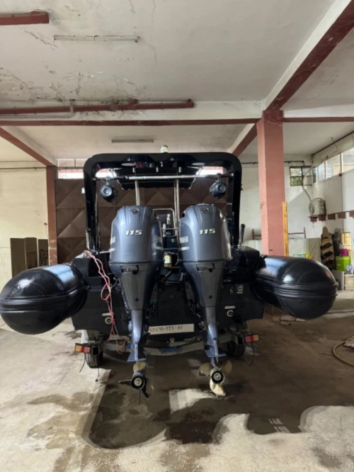 Semi rigide 760 Phantom 2019