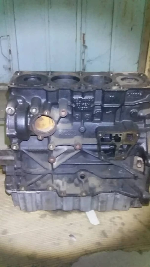 Demi moteur golf 6 cady 1.6 tdi code 03 L std
