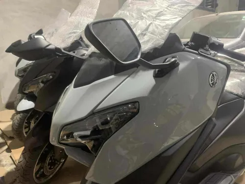 Yamaha Tmax T-max Tech max 563 2025