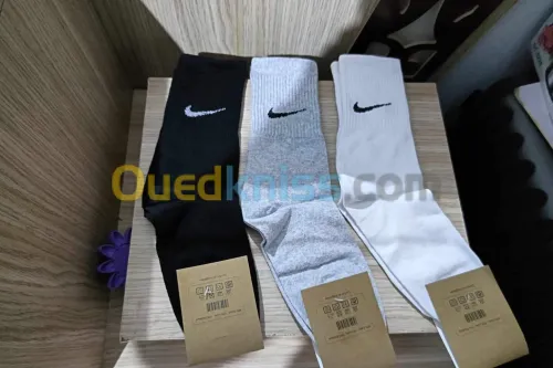 جوارب من الورشة جملة