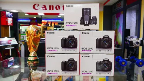 Camera canon 250D
