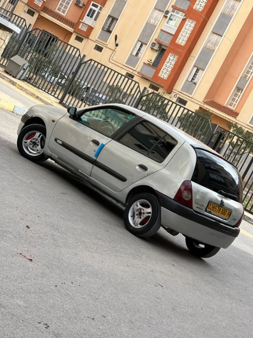 Renault Clio 2 2000 4 ports