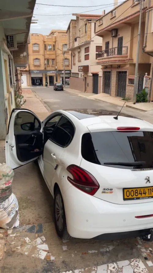 Peugeot 208 2019 Allure Facelift