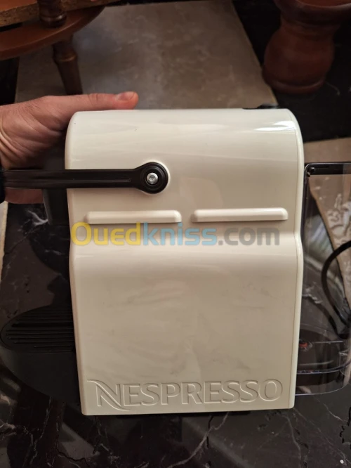 Cafetière NESPRESSO