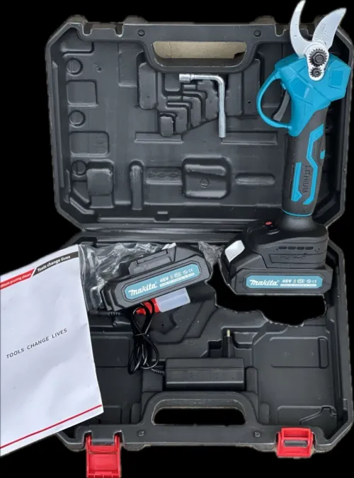New Secateur makita 48v