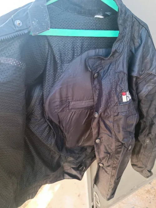 Veste spécial moto original voir en bas de l'annonce les modèles avec prix