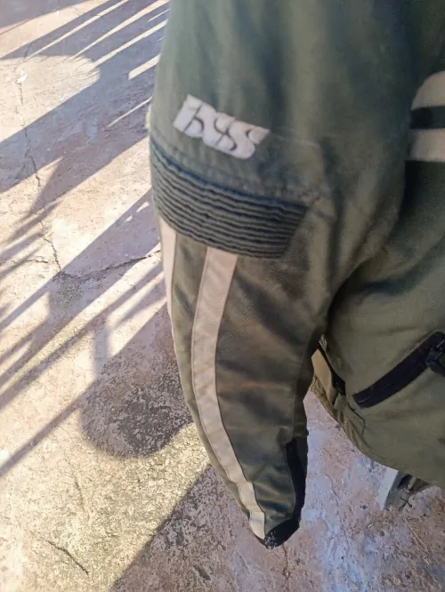 Veste spécial moto original voir en bas de l'annonce les modèles avec prix