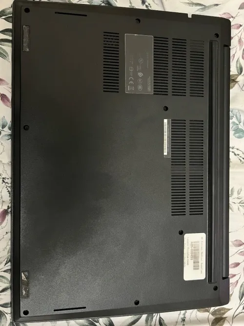 Lenovo thinkpad E490 i5 8th generation 8g ram 512 g hdd