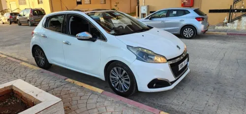 Peugeot 208 2016 Allure Facelift