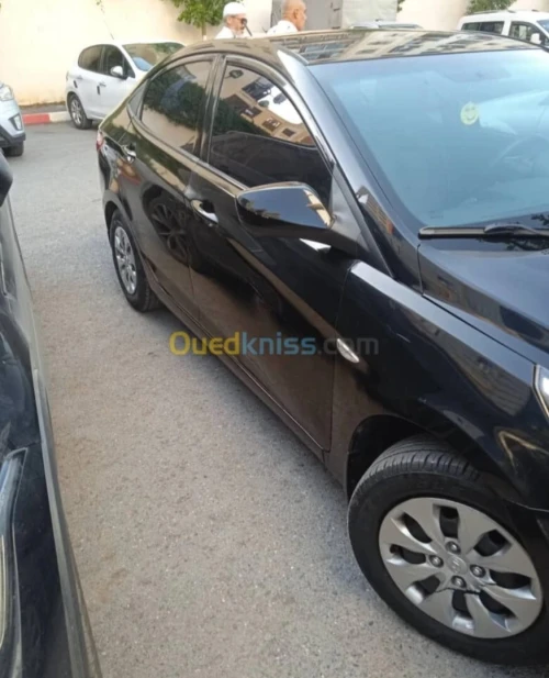 Hyundai Accent RB  4 portes 2017 Accent RB  4 portes