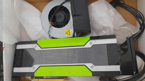 Tesla P100 PCIe 12 Go