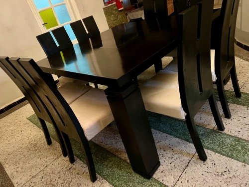 Salle à manger 8 chaises