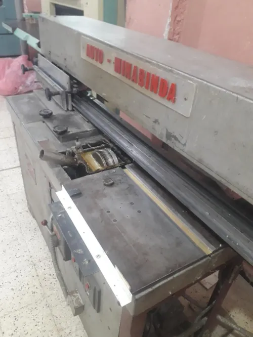 Encolleuse auto-minabinda
