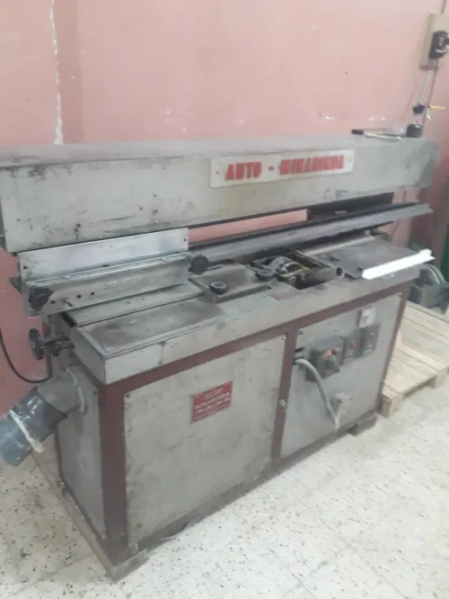 Encolleuse auto-minabinda