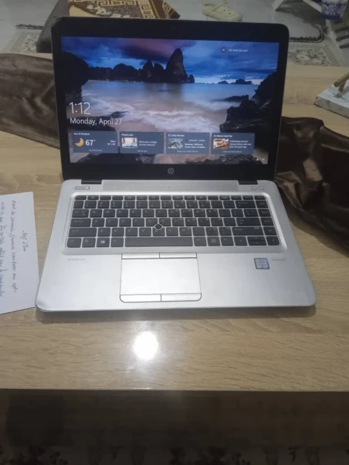 HP EliteBook i5 6200U 8G 256 SSD 12.5" HD graphics 520