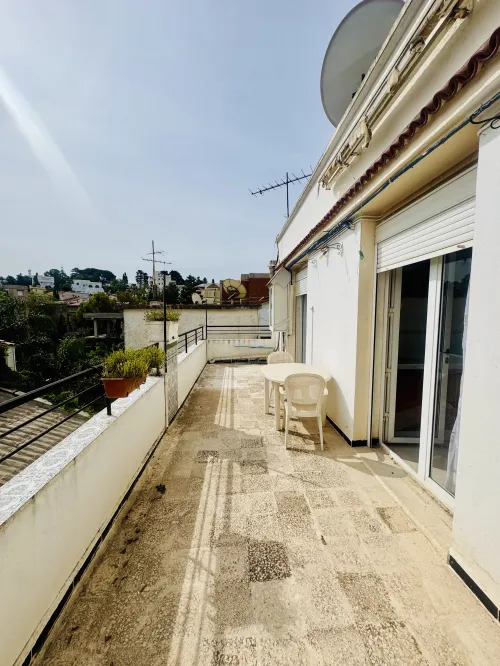 Location Appartement Niveau de villa F2 Alger Hydra