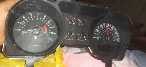 Compteur ford  mustang 