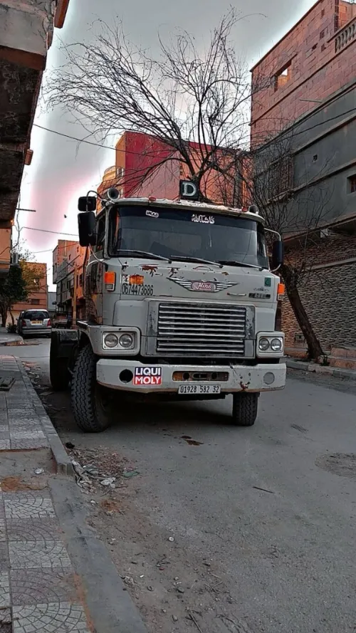 Hino Hino 1982