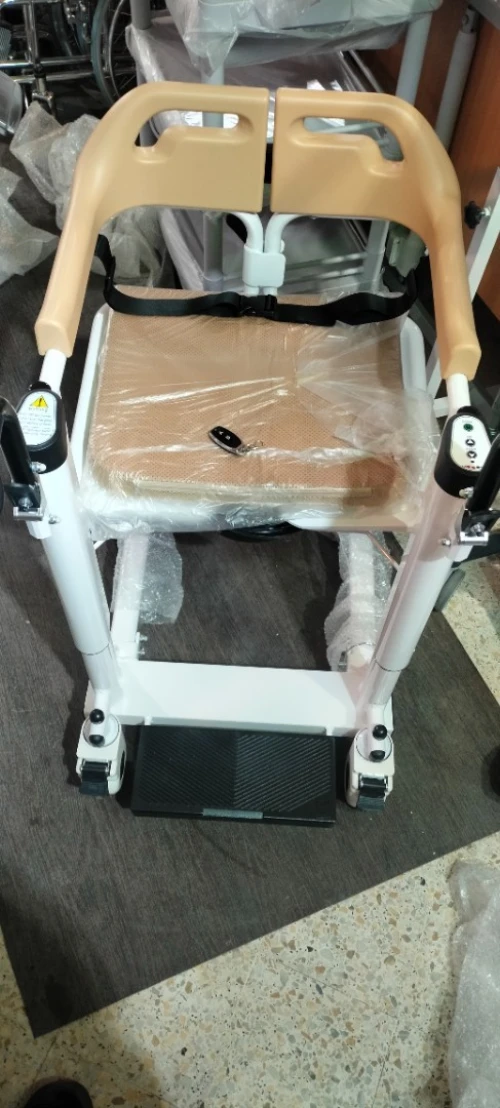 Fauteuil de transfert avec toilettes