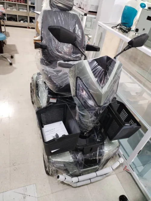 Fauteuil roulant électrique 