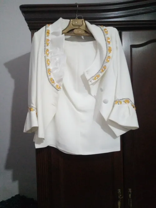Tailleur pour fête en très très bon état 