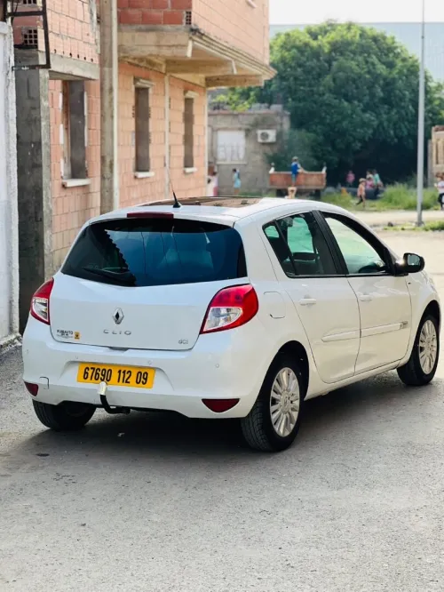 Renault Clio 3 2012 Night and Day
